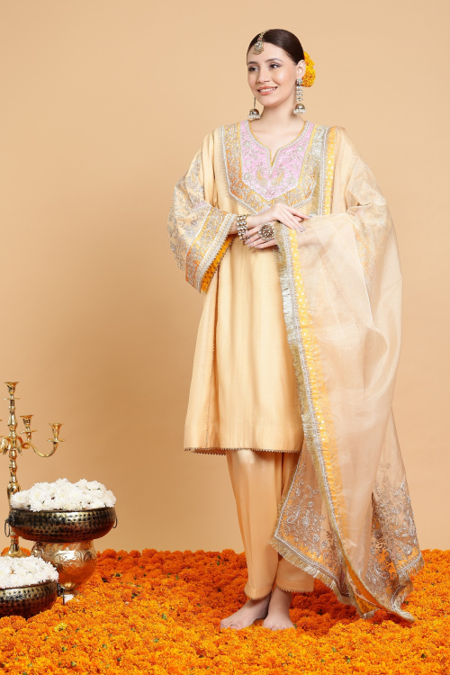 GUSTAKHIYAN – Pastel Peach Luxe Embroidered Kalidar Choga Set
