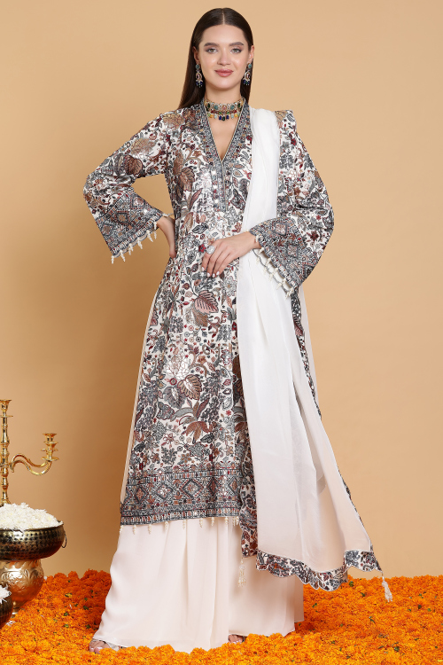 GUSTAKHIYAN – Bahaar-e-Noor Luxe Heritage Embroidered Set