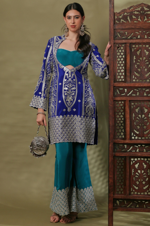 GUSTAKHIYAN - Regal Reverie Luxe Velvet Ensemble with Exquisite Silver Embroidery