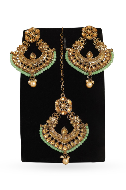 Mint Green Kundan Work Earrings With Maang Tikka