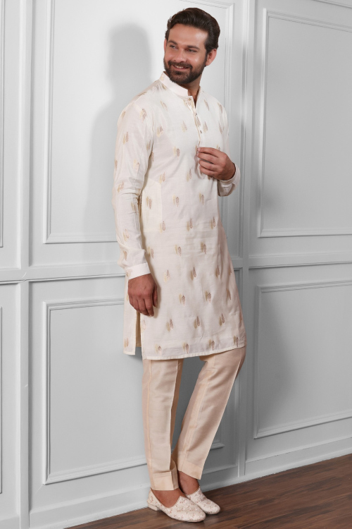Off White Cotton Silk Men&#039;s Woven Zari Kurta Pajama for Festival Wear