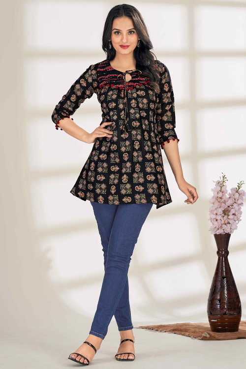 Black Cotton Printed Short Casual Wear Kurti 