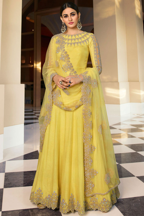 Update more than 152 mehndi yellow dress designs best