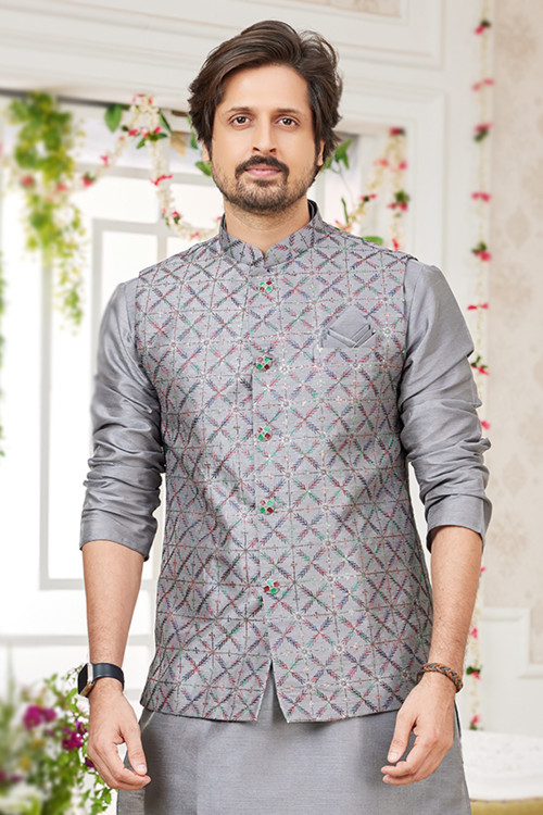 Grey Color Dresses Outfits For Eid Functions and Ramadan 2024