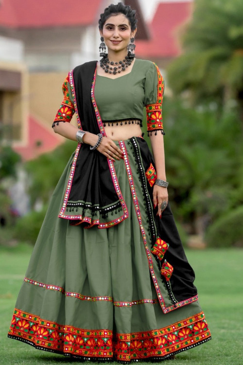 Buy Cotton Chaniya Choli for Navratri for Women in USA Worldwide