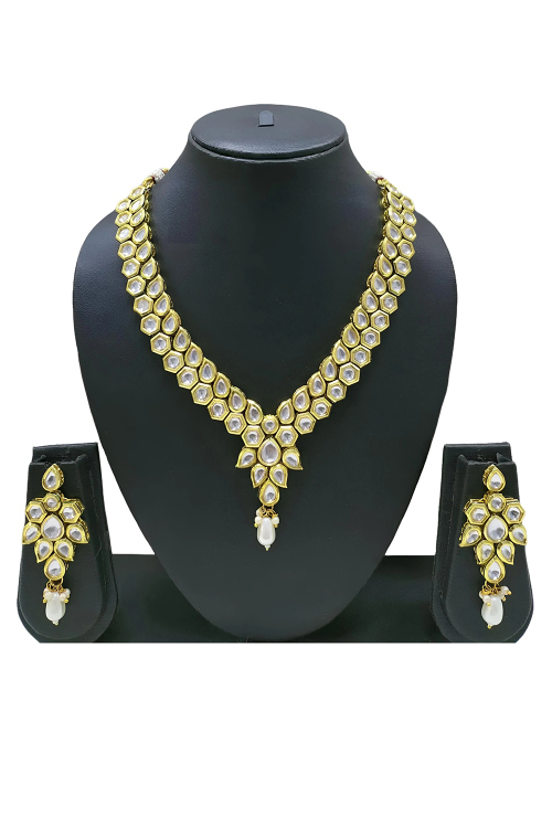 Gold-Plated White Kundan Choker Necklace And Earrings Set