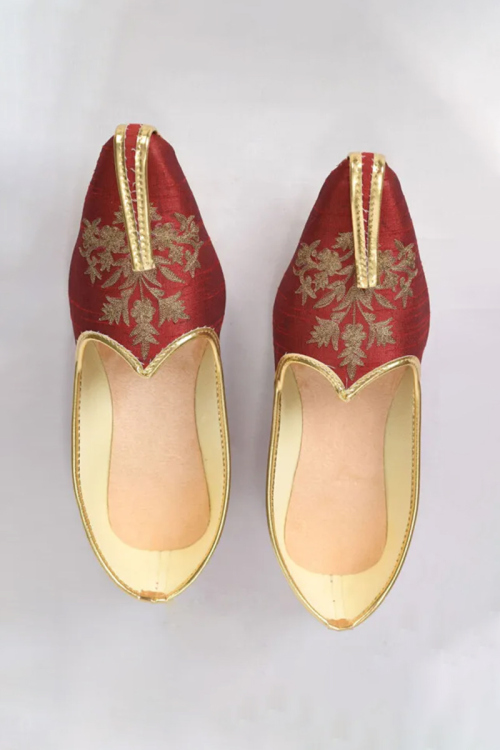 Brick Red Mojari with Dori Embroidery For Men's