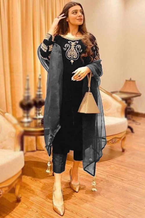 Zari Embroidered Velvet Black Trouser Suit