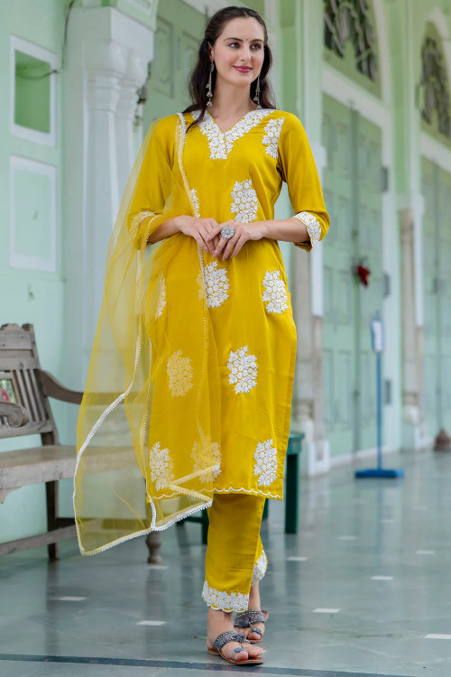 Buy Ready to Wear 5 to 10 Discount on Salwar Kameez Online for Women in UK