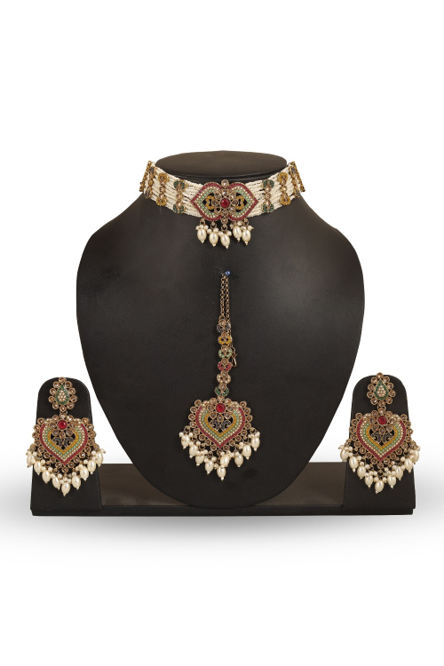 Beaded Choker Set with Heart Motif Pendant and Pearl Drops