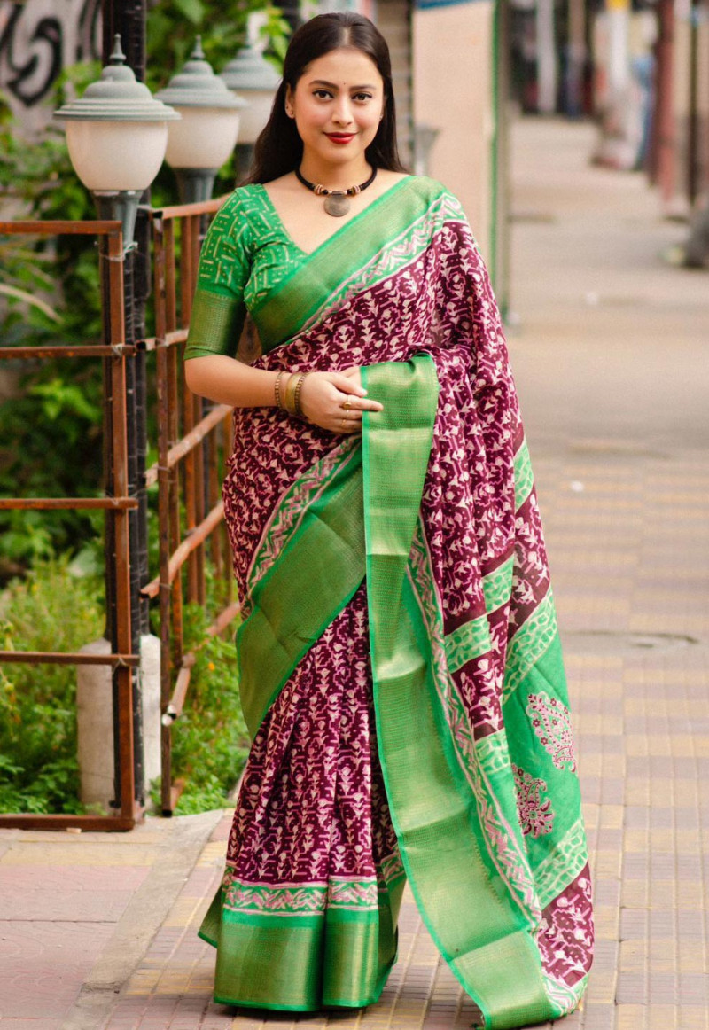 Light Weight Designer Sarees - Latest Blouse Designs | Facebook