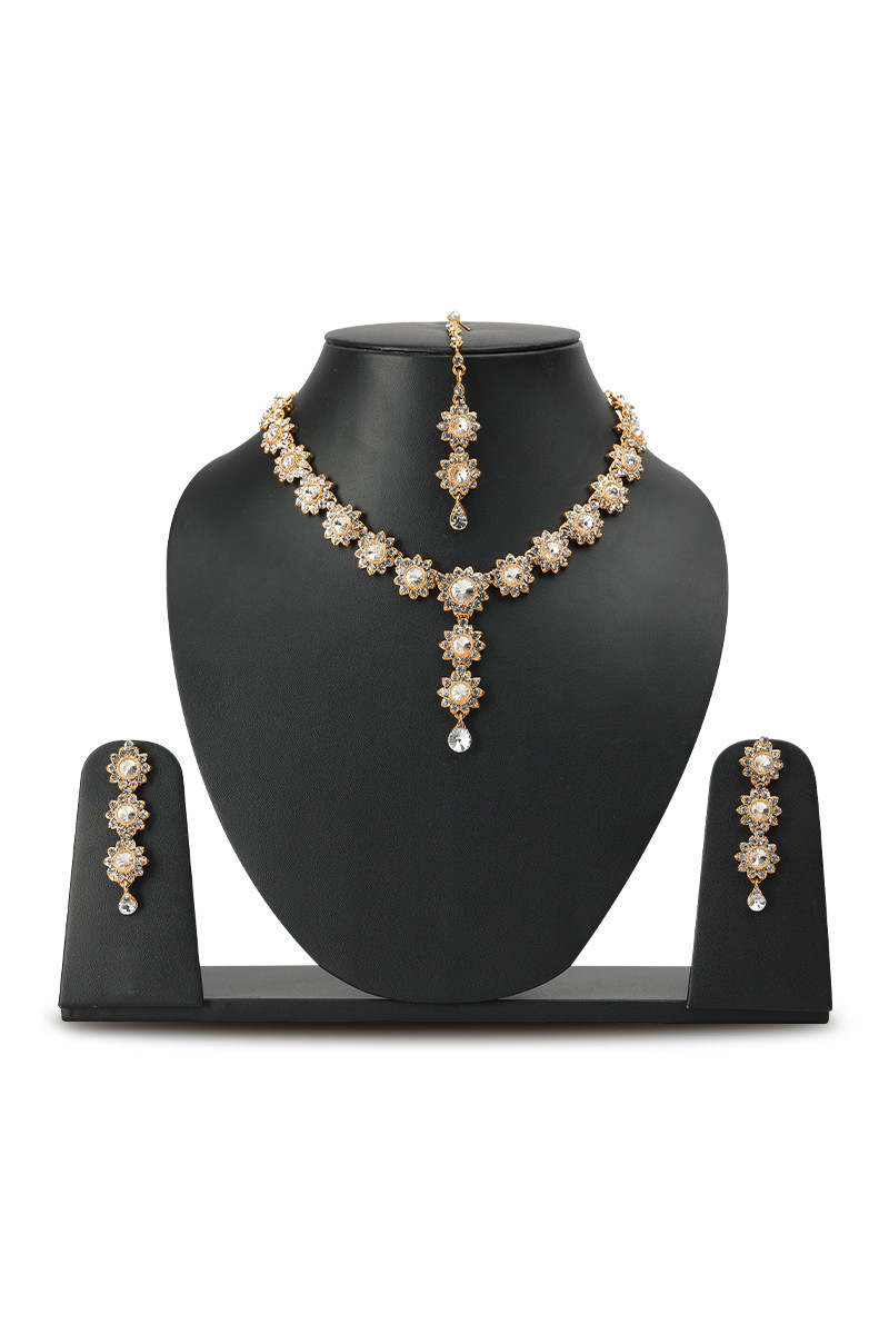Gorgeous Gold Plated Stone Studded Necklace Set