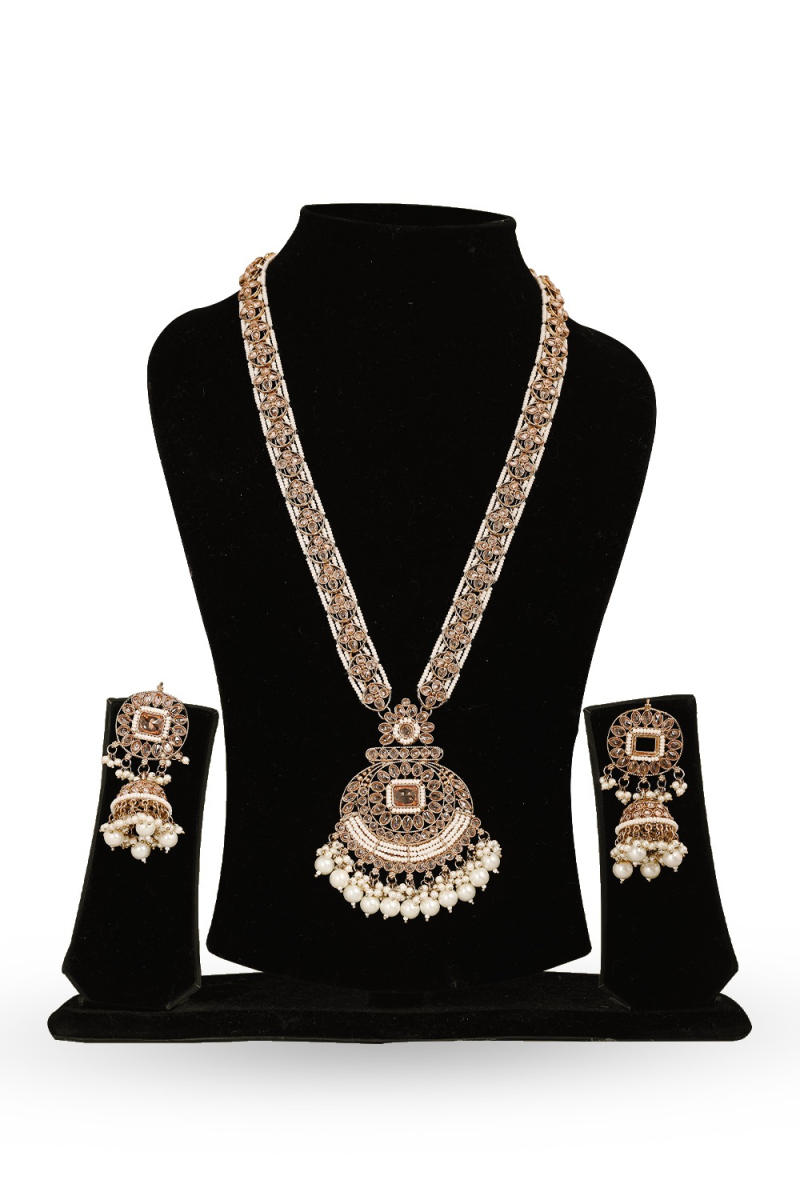 Kumbh Pendant Necklace with Circular Jhumka Set