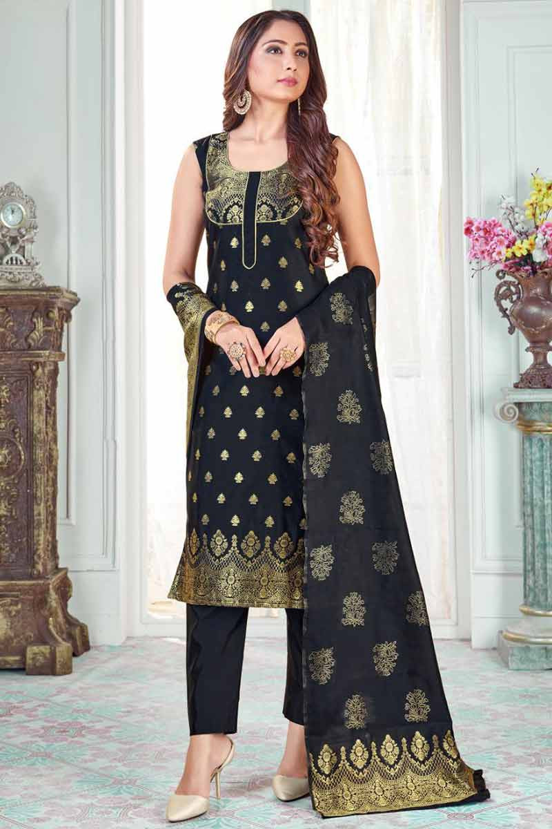 Sleeveless Salwar Suits - 15 Trendy Designs for Stylish Look | Pakistani  dress design, Pakistani dresses, Salwar kameez designs