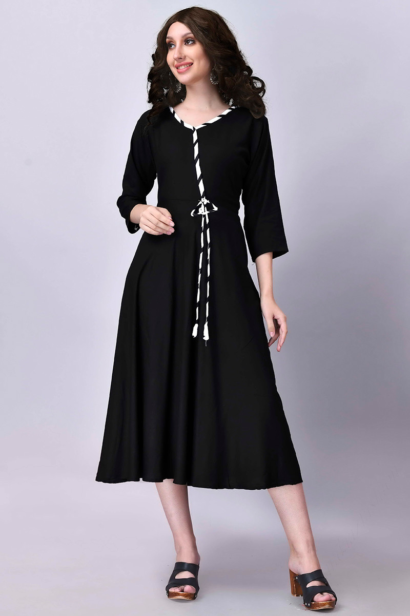 Black frock kurti shop