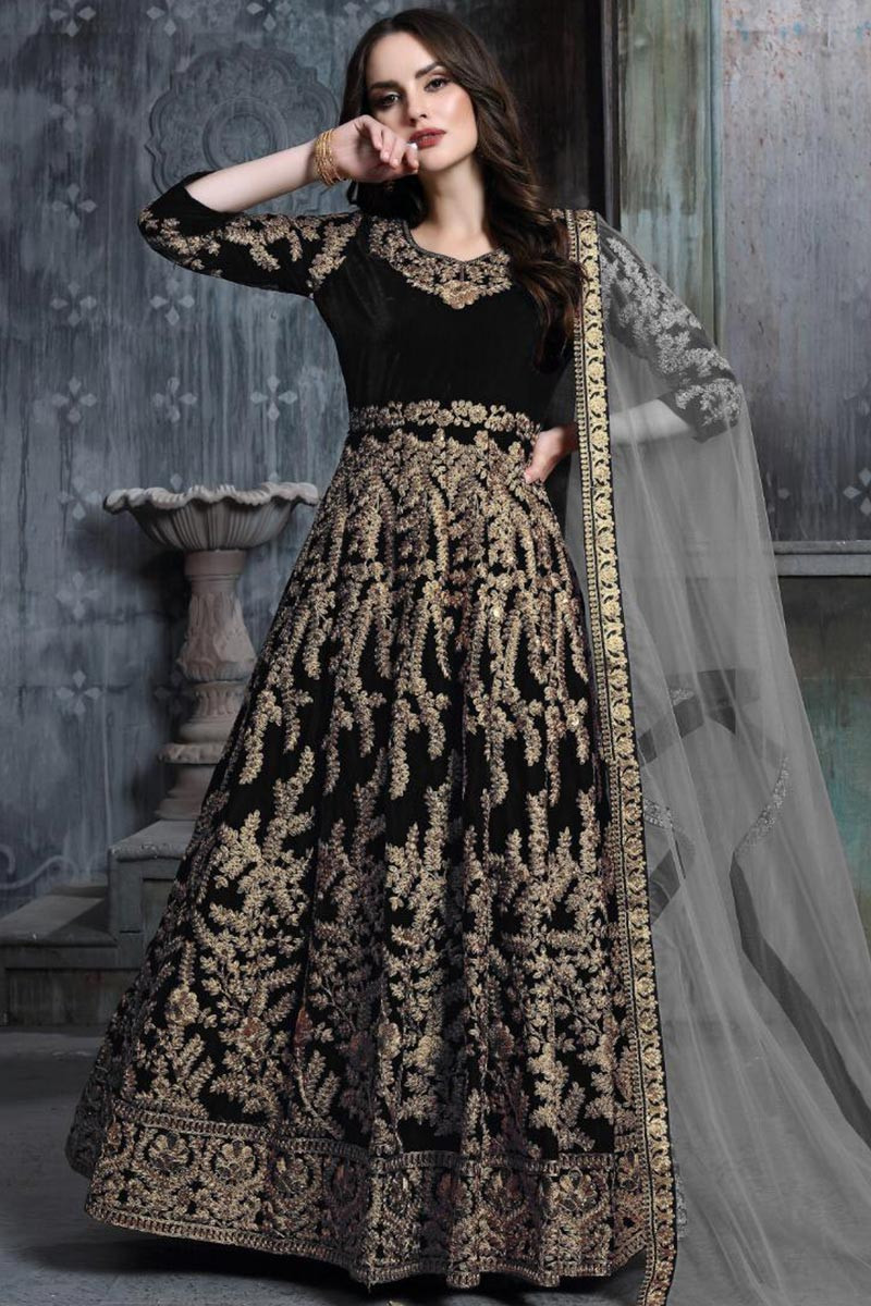 Looking For Latest Black Eid Anarkali Suit With Zari Work LSTV111542