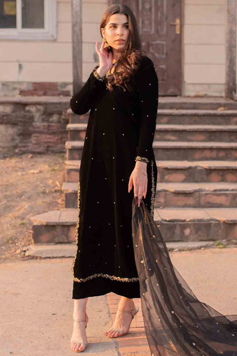 Wedding Wear Velvet Black Pakistani Pant Style Kameez Suit In Velvette at  best price in Surat