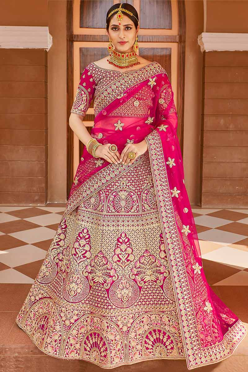 Semi-Stitched Red, Golden Bridal Velvet Designer Lehenga at Rs 10000 in  Delhi