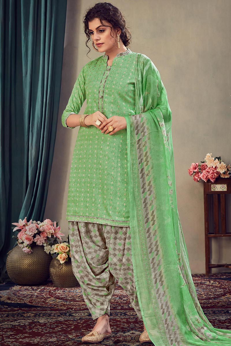 Light green on sale punjabi suit