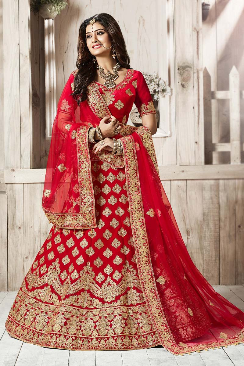 Red Velvet Bridal Lehenga Choli with Dupatta by Ishita House Factory Outlet  at Rs 5265 | Lehenga Choli in Surat | ID: 2852530927091