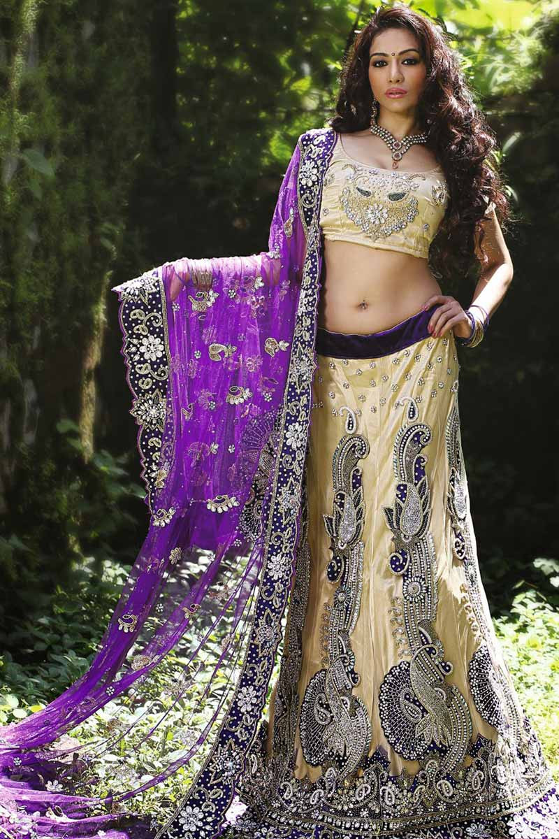 Amazon.com: Xclusive Bridal Wedding Indian Readymade New Embroidered Jacket Style  Lehenga Choli for Women : Clothing, Shoes & Jewelry