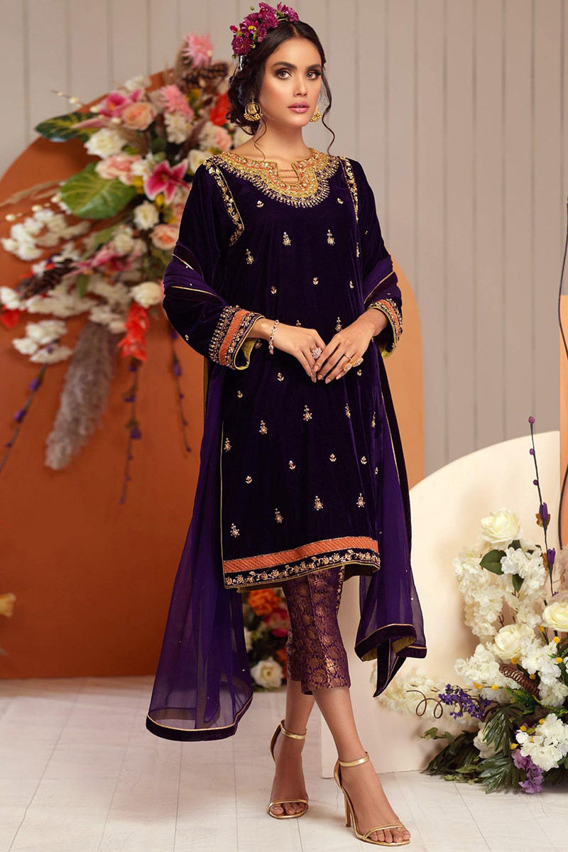 Winter Kashmiri Jamawar Suit design (3 pcs). Woolen Kashmiri Suit online at  Best Price – KashmKari