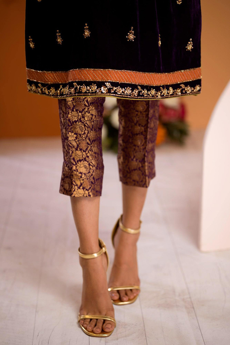 Sada Bahar Stitched Jamawar Trouser TR-21-Golden – Shomi Official