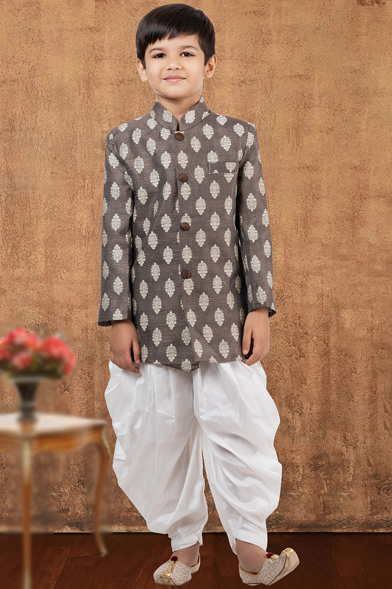 Traditional wear shop for boys
