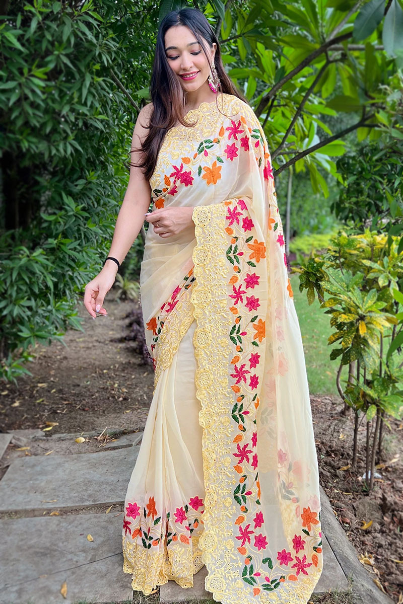 Light yellow casual wear georgette 2025 saree