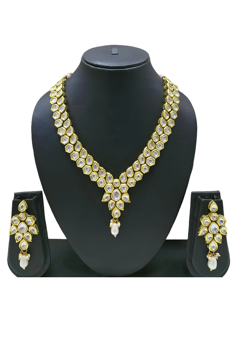 Gold-Plated White Kundan Choker Necklace And Earrings Set
