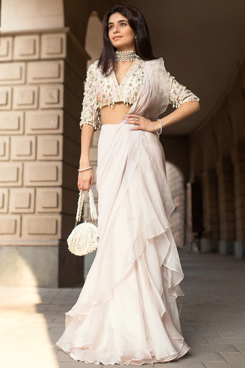 10 Classy ideas to style your saree with beautiful crop top blouses ! – The  Urban Doe