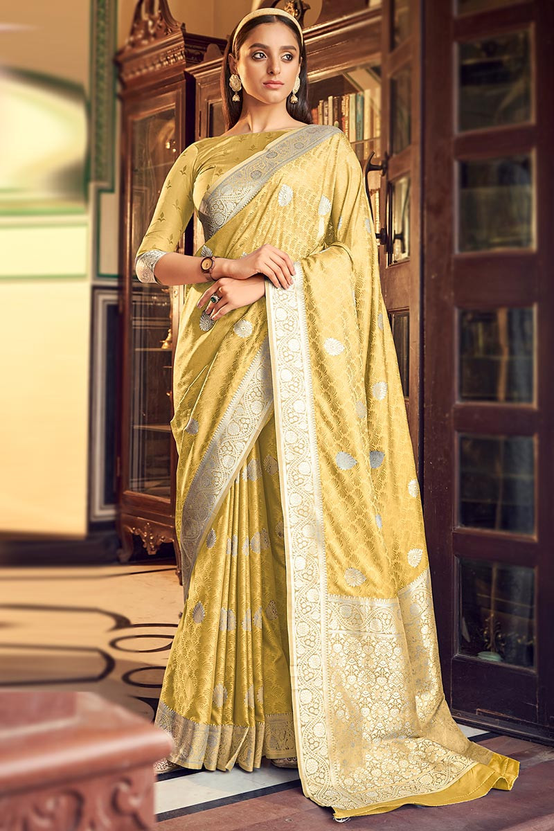 New Trend Designer Yellow Color Simple Saree With Blouse.