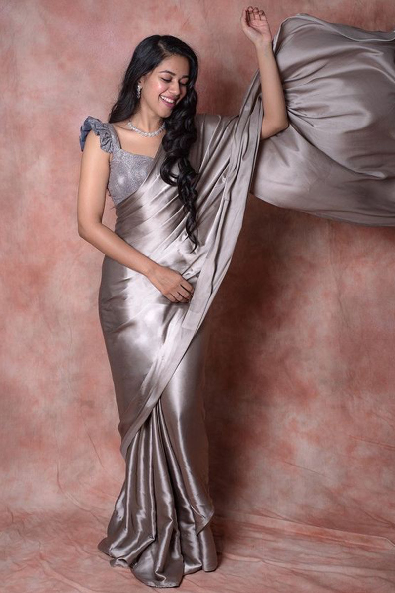 45 Latest Plain saree with Designer Blouse Ideas || Glam up your Plain saree  looks | Saree look, Saree blouse designs latest, Designer saree blouse  patterns