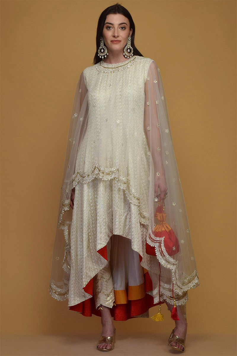 Off-White Cotton Embroidered Anarkali Set Design by Karaj Jaipur at  Pernia's Pop Up Shop 2024