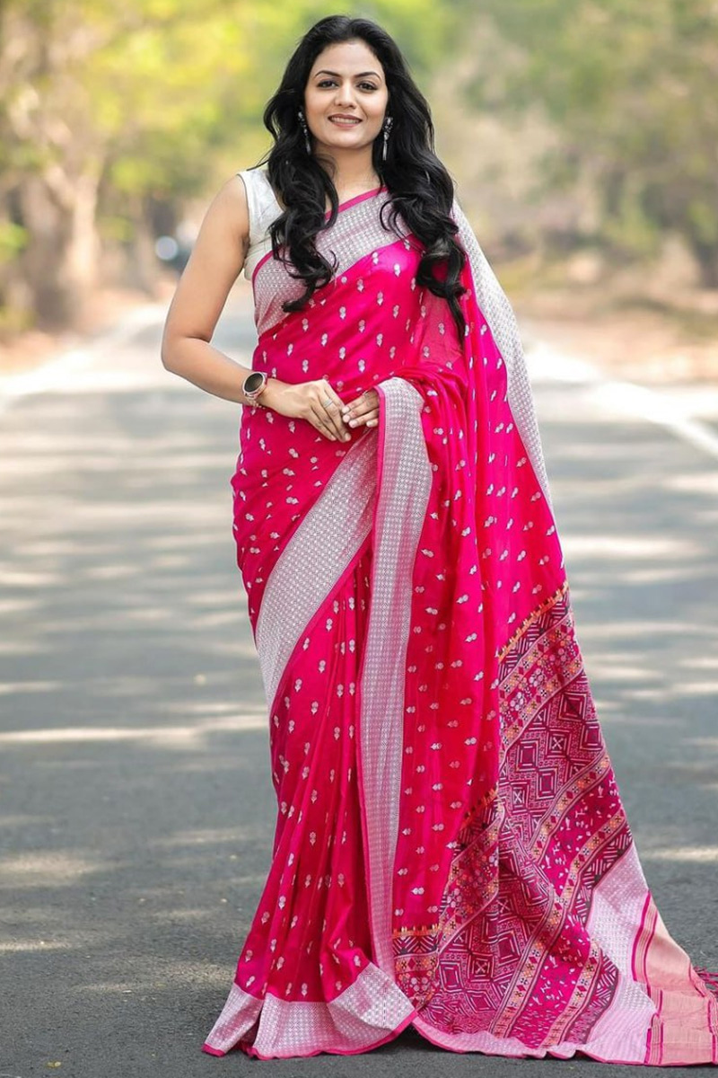 Silk Cerise Pink Weaved Thread Light Weight Saree 
