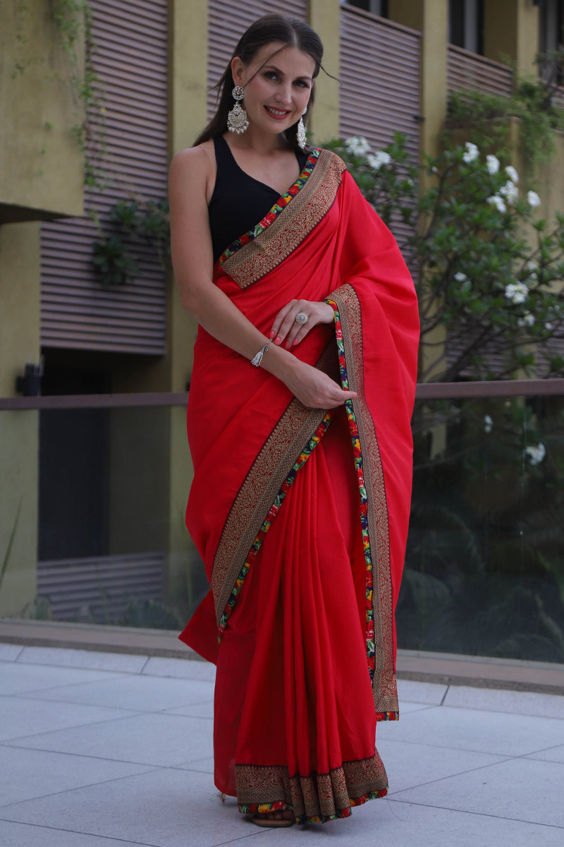 Green Red Saree – Red Paisleys