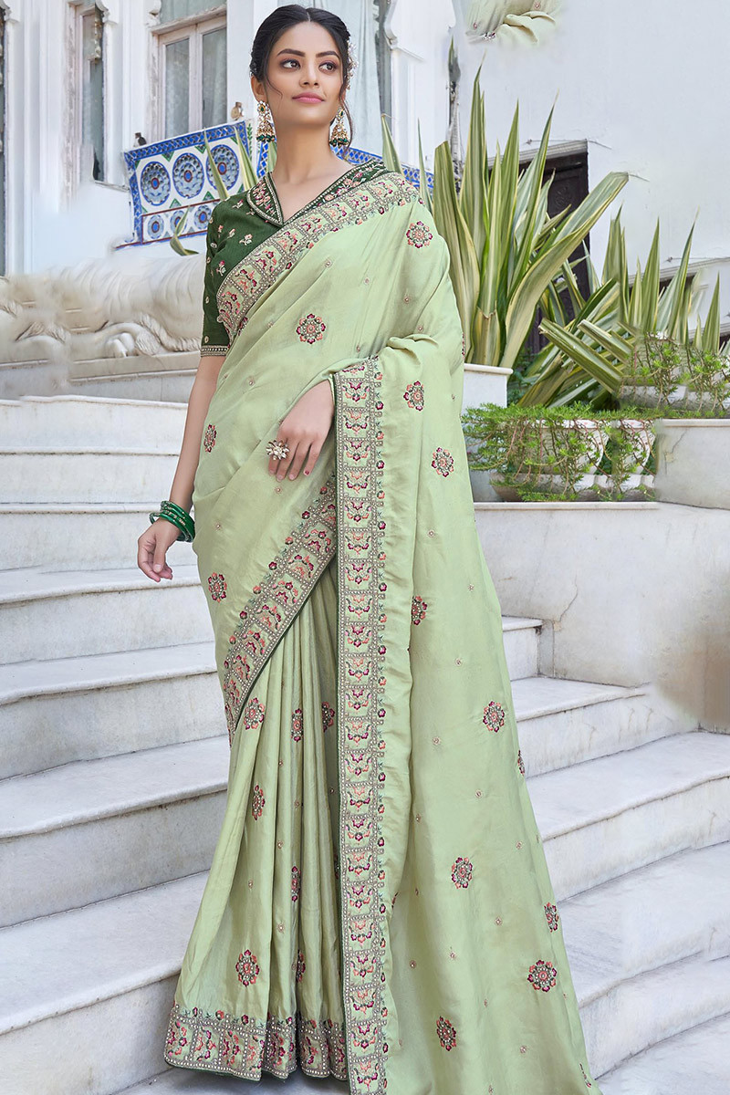 The beauty of this KALA-KASHI Katan Silk saree - Kashikala - Medium