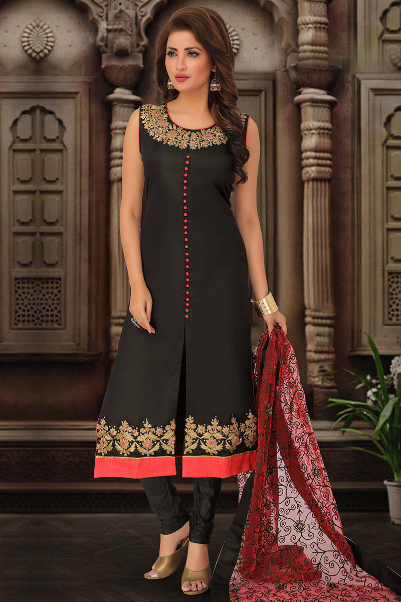 Black and red shop suit girl