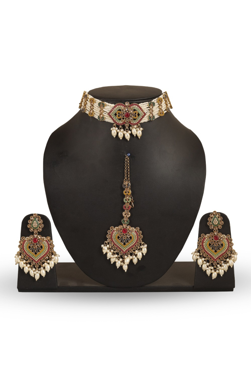 Beaded Choker Set with Heart Motif Pendant and Pearl Drops