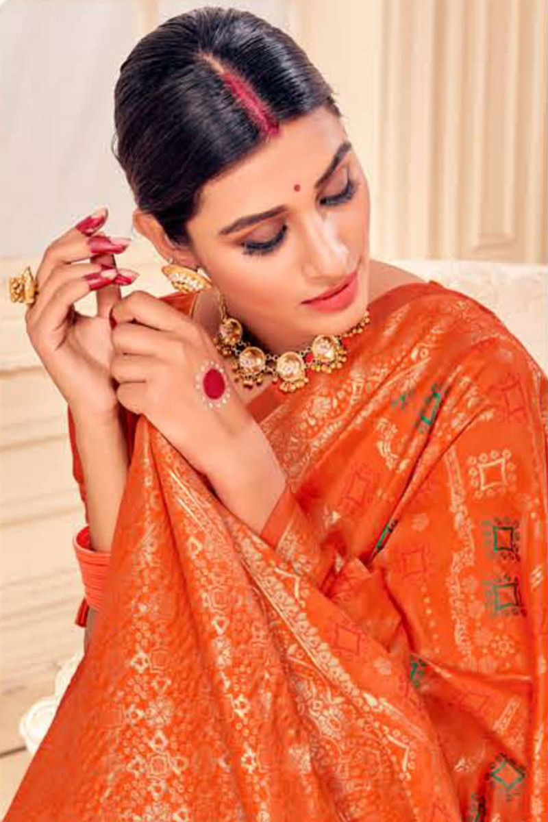 Orange saree deals jewellery