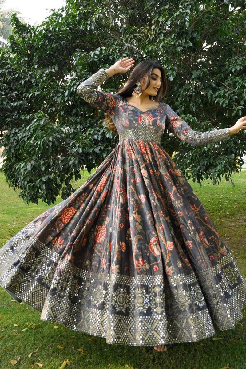 Steel outlet grey gown