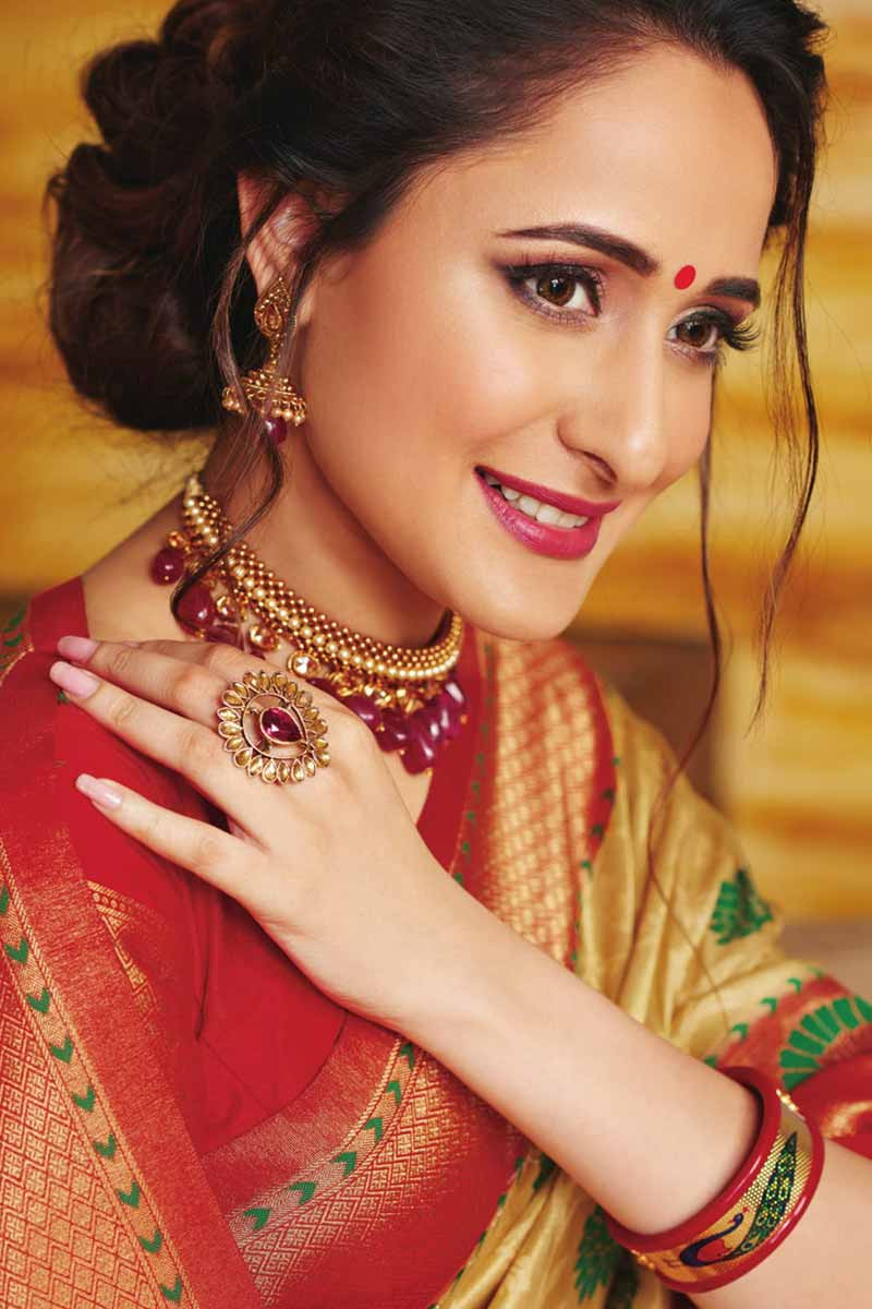 Buy Beige Banarasi Silk Saree With Silk Blouse Online - SARV02232 | Andaaz Fashion Buy Beige Banarasi Silk Saree With Silk Blouse Online - SARV02232 | Andaaz Fashion