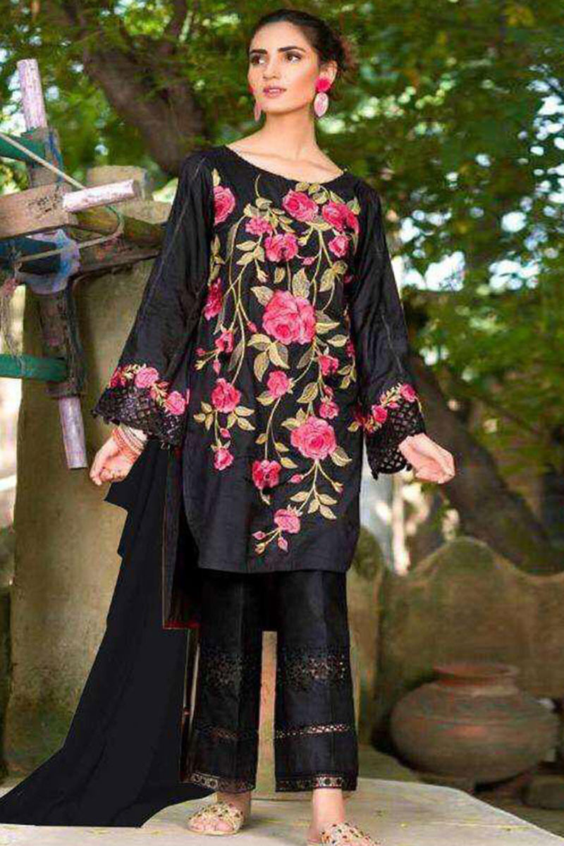 Embroidered Trouser Suit In Black Color LSTV07610