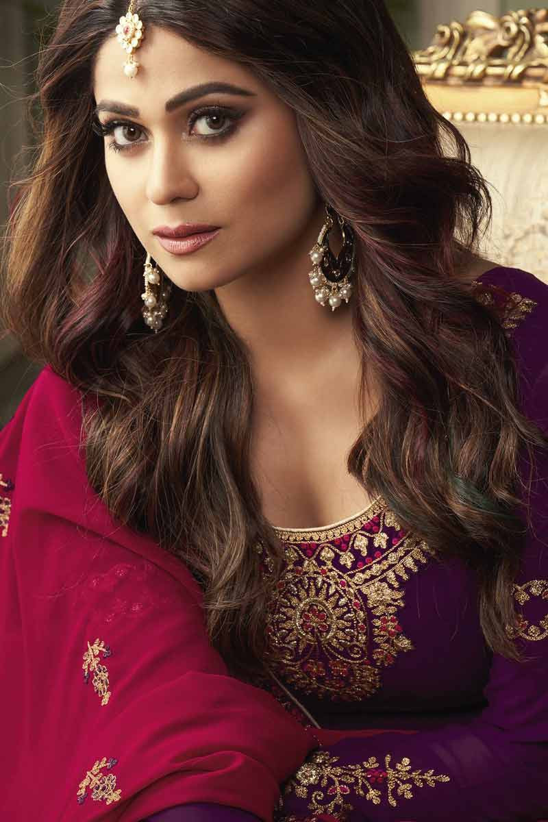 Be A Gorgeous Desi Girl Like Sara Ali Khan 5 Glam Sharara Suits To Buy