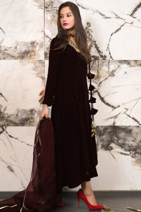 Buy Brown Velvet Pakistani Wedding Clothing Online for Women in USA Buy Brown Velvet Pakistani Wedding Clothing Online for Women in USA