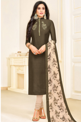 knee length green bridesmaid dresses Zapakasa Women Light Green Bridesmaid Dress A Line Deep V Neck Wedding  Guest Party Dress with Half Sleeves main image 0