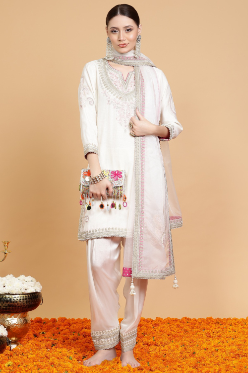GUSTAKHIYAN – Shwet Noor Embroidered Kurta Set