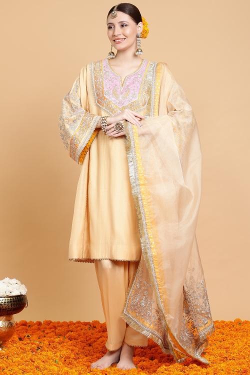 GUSTAKHIYAN – Pastel Peach Luxe Embroidered Kalidar Choga Set