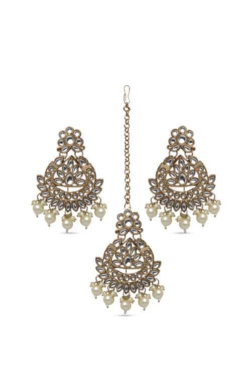 Chandbali Style Jewelry Set with Kundan, Pearls & Maangtika