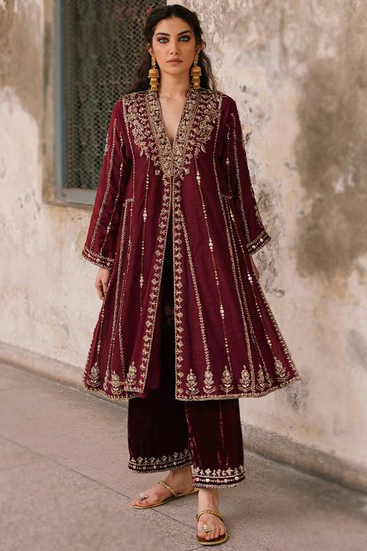 bridal dresses pakistani red Crimson Glory Lehenga for wedding Oxford England UK Buy Designer Bridal Long Shirt and Lehenga Online – Shazia Yasin featuring floral details and a heavy dupatta—ideal for modern bridal wear. Hania Amir Bridal Dress Pakistani